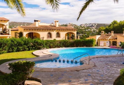 Moraira Apartment Sleeps 4 Pool