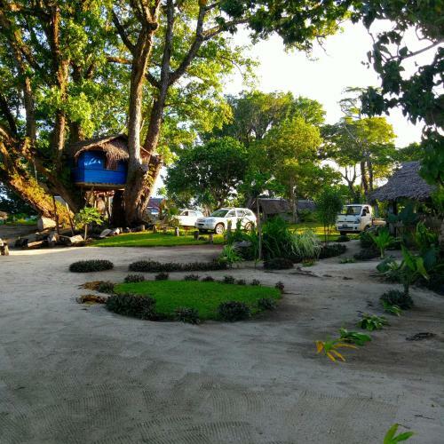 Hotel Hideaway Paradise Beach Bungalows