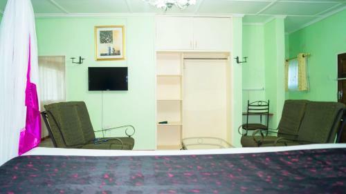 Aninas Executive Lodge