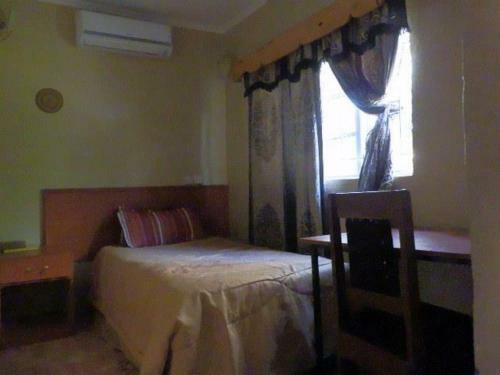 Hostal Relax Guest House