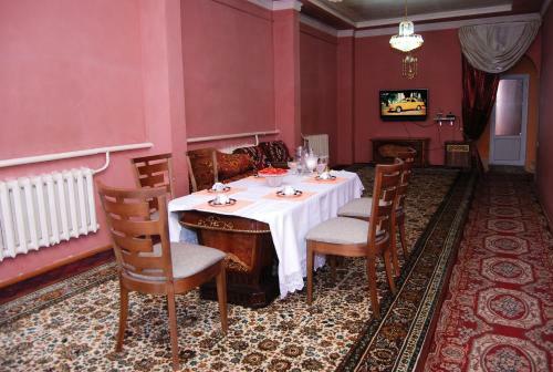 Bed & Breakfast Vodakanal Place (Khorezm National House)