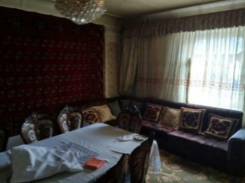 Bed & Breakfast Vodakanal Place (Khorezm National House)