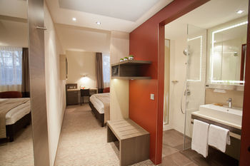 Big Box Hotel