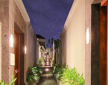 Hotel Widyas Luxury Villa