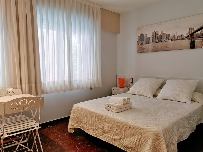 Hostal Barcelona City Street