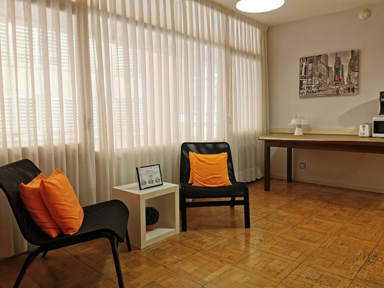 Hostal Barcelona City Street