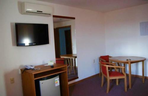 Treinta Y Tres Hotel