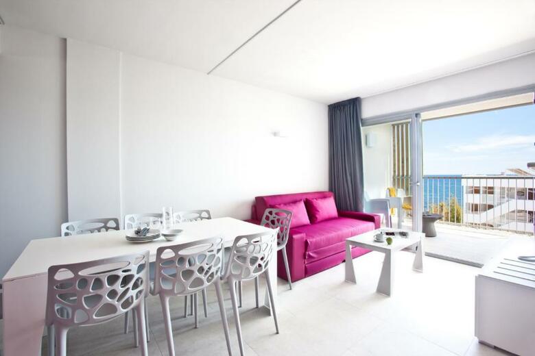 Ryans Ibiza Apartments - Adults Only