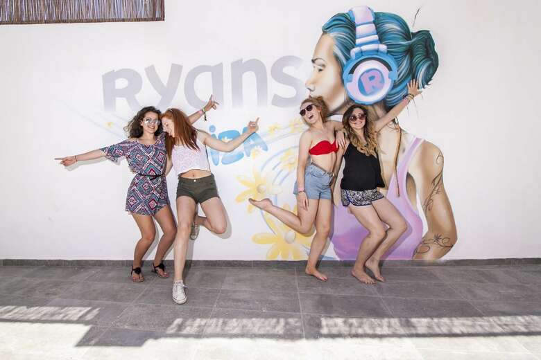 Ryans Ibiza Apartments - Adults Only