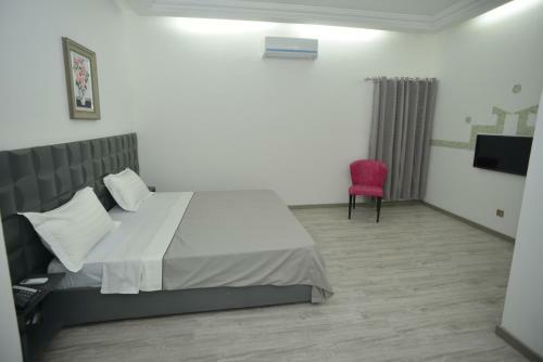 Jess Hotel Kpalim�