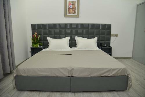 Jess Hotel Kpalim�