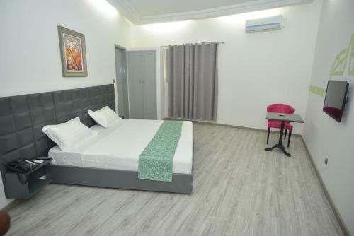 Jess Hotel Kpalim�