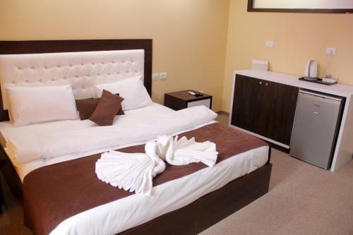 Posada Bethlehem Suites