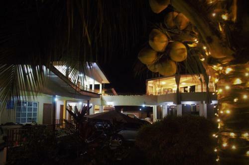 Hotel Paloma Guest House