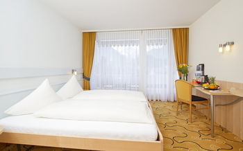 Goldey Swiss Q Hotel