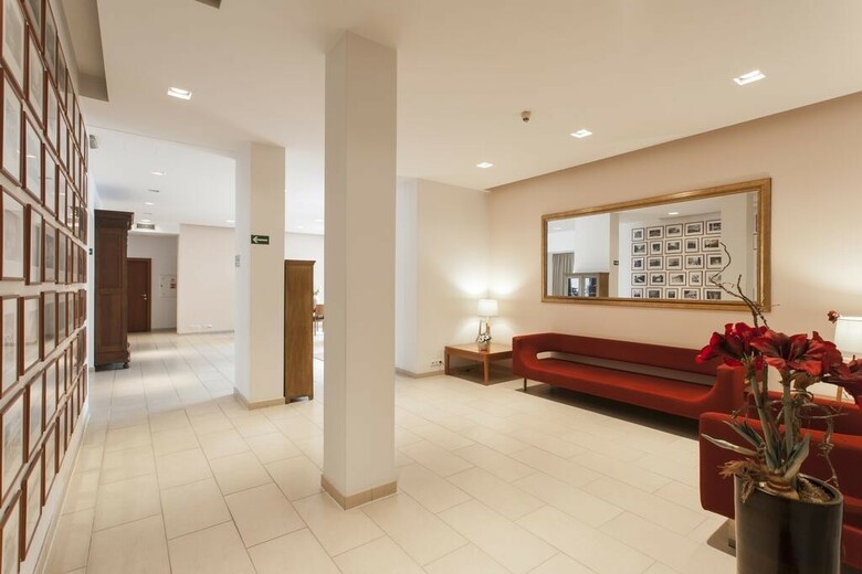 Hotel Carol