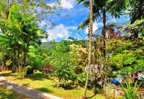 Hostal Romance Bungalows