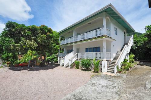 Bed & Breakfast Divers Lodge Guest House