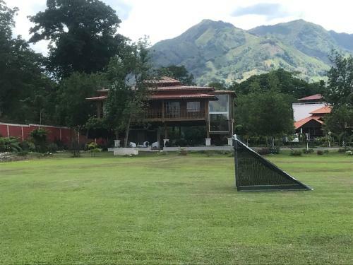 Hotel Rancho Guacamayos
