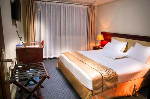 Hill View Hotel & Aparts