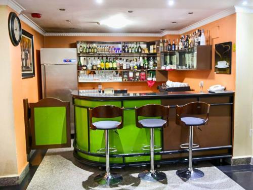 Hill View Hotel & Aparts