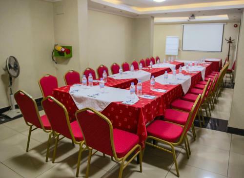 Hill View Hotel & Aparts