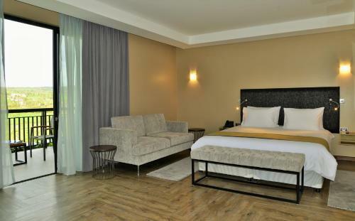 Epic Hotel & Suites