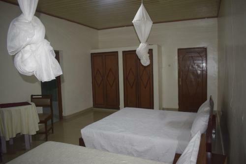 Posada Roots Inn