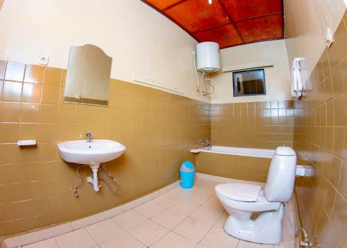 Hostal B.maurice Guest House