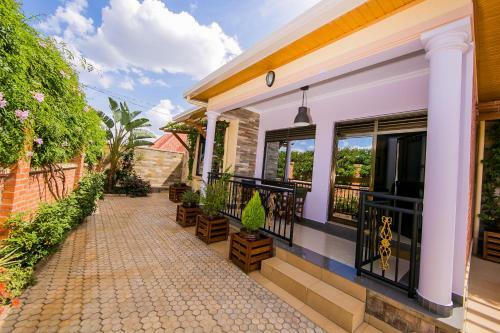 Bed & Breakfast Nyumbani Cottages