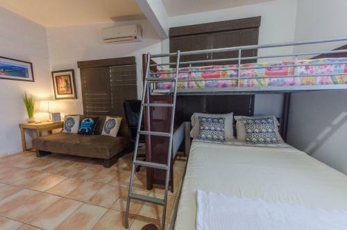 Hostal Crash Boat 1