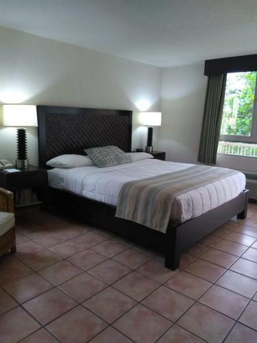 Hotel Rincon Beach Resort