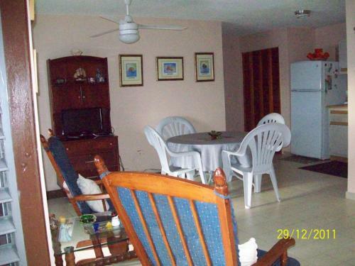 Apartamento Cond Twin Seas
