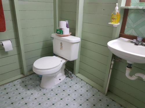 See Belize Birdwatchers Vacation Cottage
