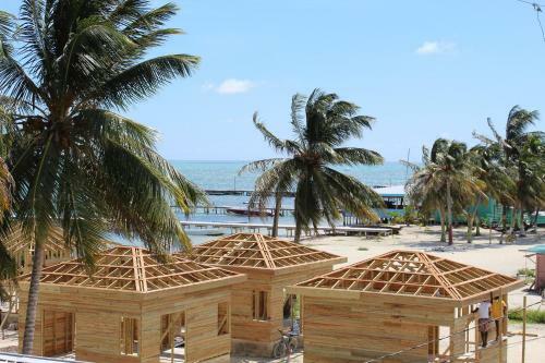 Barefoot Caye Caulker Hotel