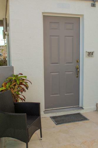 Barefoot Caye Caulker Hotel