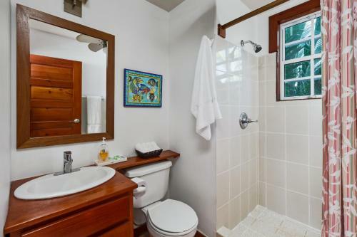 Weezie's Ocean Front Hotel And Garden Cottages