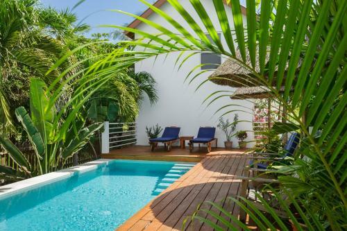 Weezie's Ocean Front Hotel And Garden Cottages