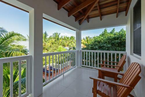 Weezie's Ocean Front Hotel And Garden Cottages