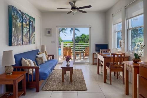 Weezie's Ocean Front Hotel And Garden Cottages