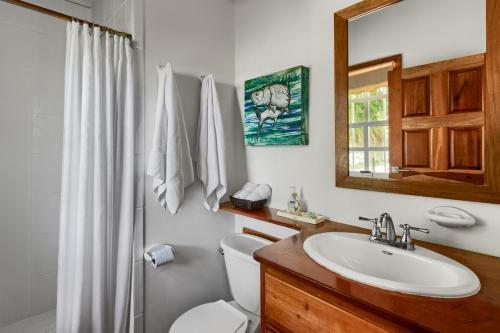 Weezie's Ocean Front Hotel And Garden Cottages