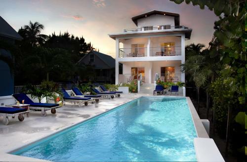 Weezie's Ocean Front Hotel And Garden Cottages