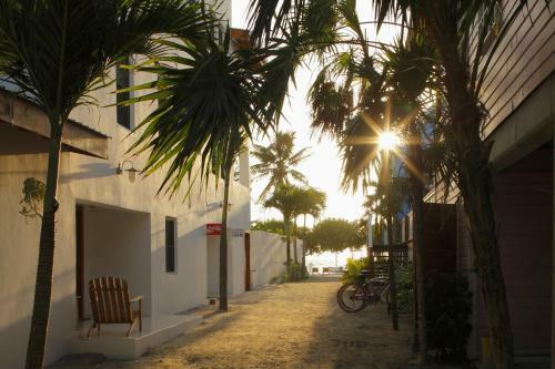 Weezie's Ocean Front Hotel And Garden Cottages