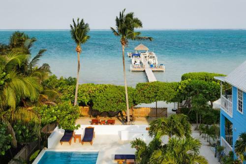 Weezie's Ocean Front Hotel And Garden Cottages