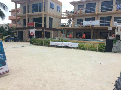 Hotel Popeye's Beach Resort