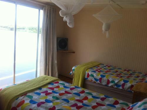 Delta Belle Houseboat