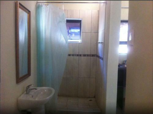 Shakawe Sands Lodge