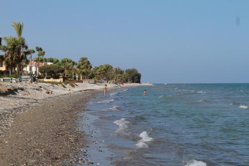Spiros Seaside Villa No. 11