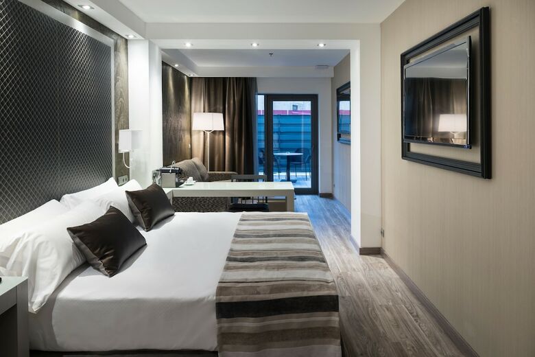 Hotel Catalonia Square