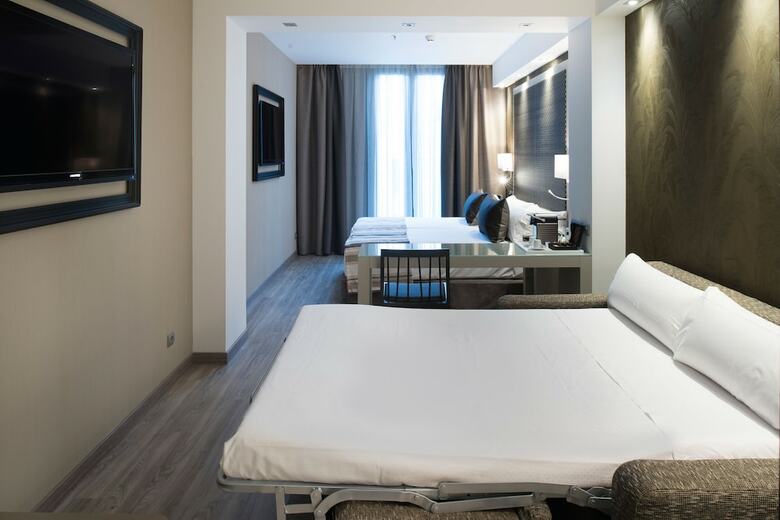 Hotel Catalonia Square